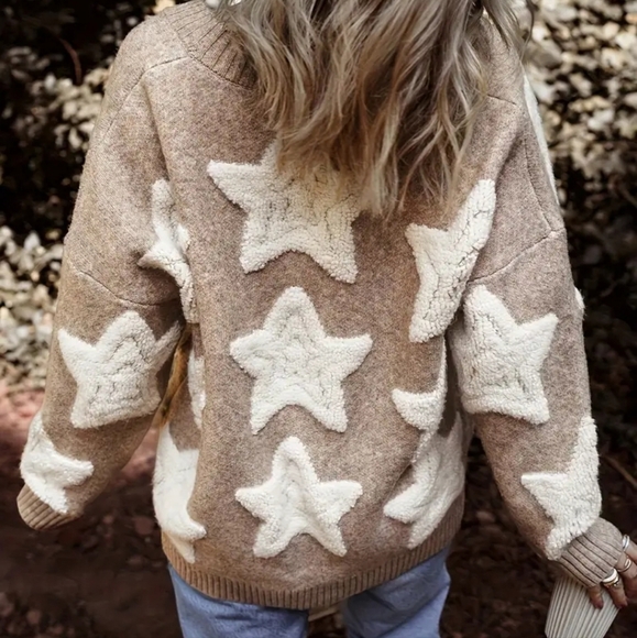 Trendy Pentagram V Cardigan. Oatmeal. Size Large - Picture 3 of 4